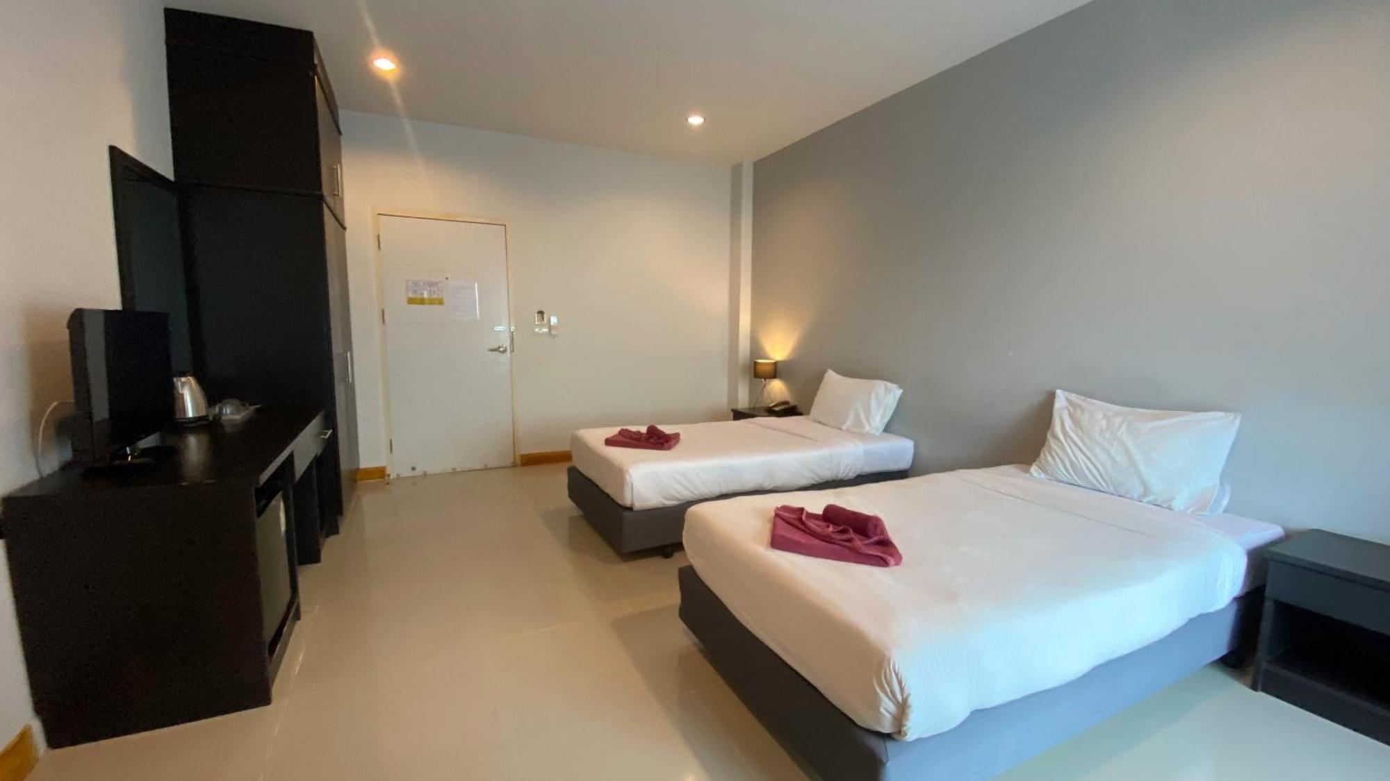 Hotel Karon Sea Side Exterior foto